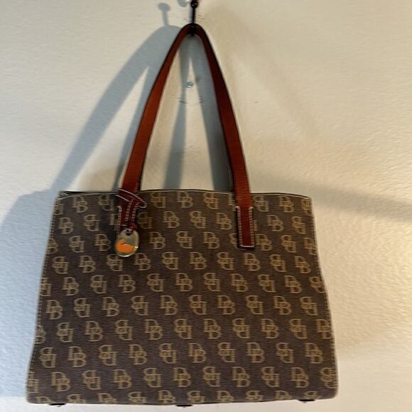 DOONEY & BOURKE Brown Monogram Eastwest Tote Large - Picture 5 of 15